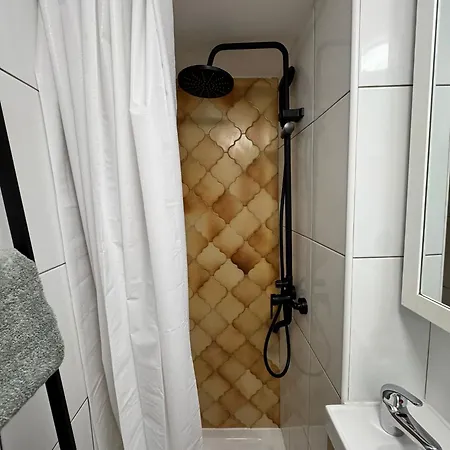 Gold Calmette Apartment
